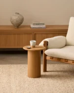 طاولة جانبية إيلي – تصميم خشبي عملي, متينة وعملية, تناسب كل الغرف