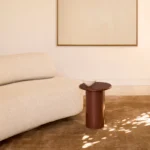 طاولة جانبية إيلي – تصميم خشبي عملي, أنيقة وعصرية, مساحة تخزين