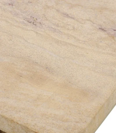 طاولة بريتون ,تصميم عملي ,قاعدة من الخشب ,شكل جذاب