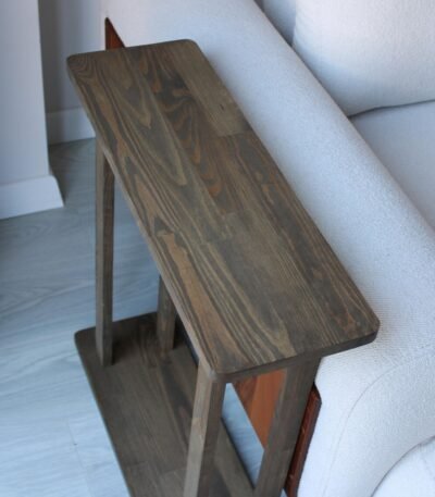 طاولة جانبية لوكا, خامات عالية الجودة, عملية ومريحة