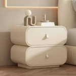 كومودينة جانبية لولا من تصميم العائلة، بتصميم أنيق وعملي وخامات عالية الجودة،